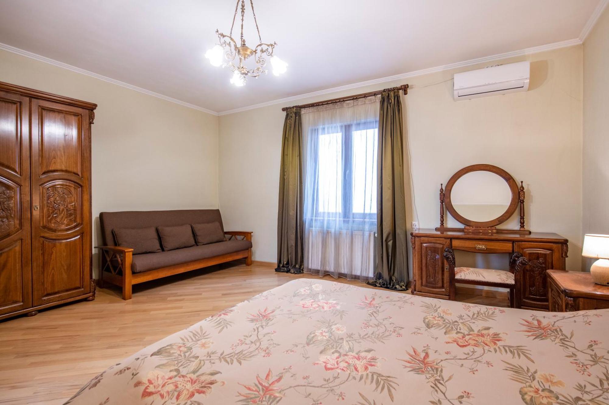Your Home, Old טביליסי מראה חיצוני תמונה